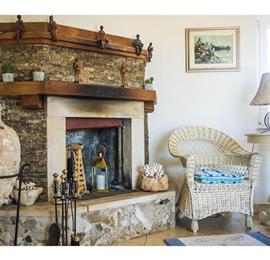 4 bedroom villa with pool in Maslinica, sleeps 8